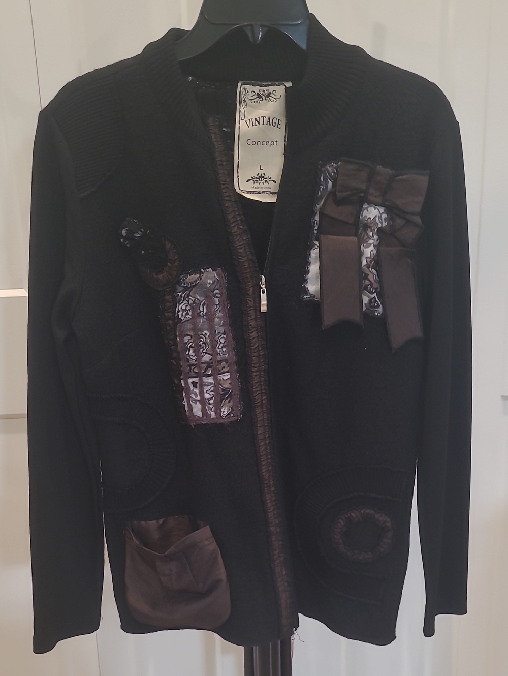 Vintage Concept Women's Black Zip-Up Cardigan with Decorative Patches